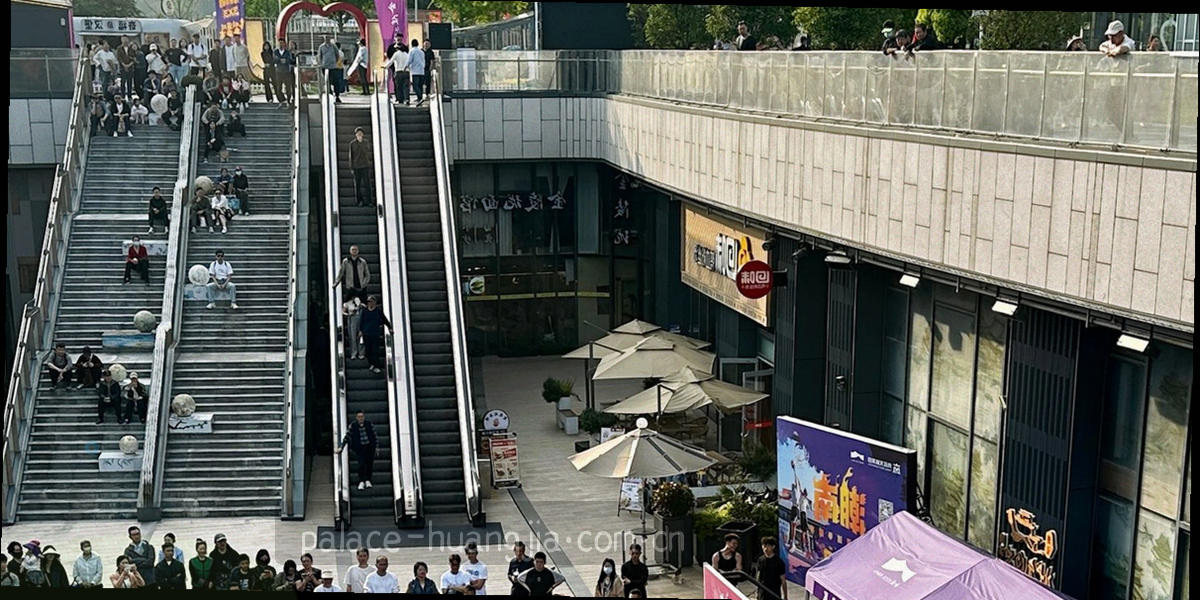 分层档案卡与索引标签的抽象特写，无文字正文